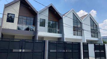 Gambar 1 Dijual Rumah 2lt Bebas Pilih Facade Lay Out di Meruya Utara