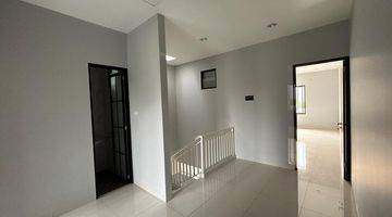 Gambar 5 Dijual 2 Unit Rumah Modern 2 Lt Siap Huni April 2024 Meruya Utara