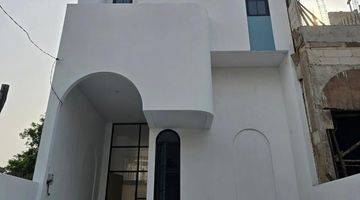 Gambar 5 rumah 2lt Art deco Style With Mezanine Meruya Utara Jakbar