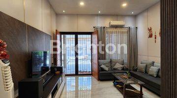 Gambar 1 Rumah Baru, Mewah & Nyaman Dalam Komplek Halton Place Full Furnished di Medan Denai