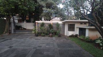 Gambar 2 500jt Good Location In Kemang 3+1 BR With Pool And Garden