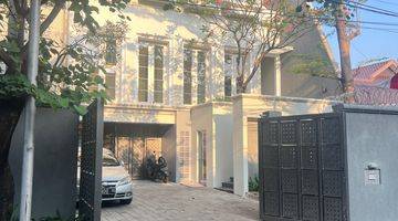 Gambar 1 Modern House In Kemang Selatan 7 Car Parking 5 Bedroms