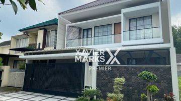 Gambar 1 Rumah Mewah di Boulevard Greenwood Golf Araya Malang