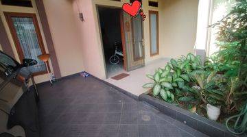 Gambar 1 Rumah Manis Harga Bagus di Griya Loka BSD City