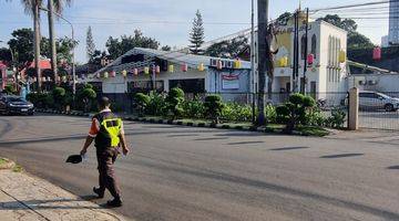 Gambar 1 Dijual Ex Restoran Pinggir Jalan Raya di Bintaro Sektor 7