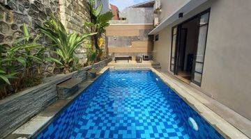 Gambar 2 Rumah Villa Hook Kusuma Pinus Batu Malang Full Furnish, Pool