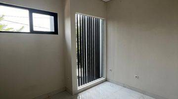 Gambar 3 Hot . Rumah modern Remboelan Residence, Buaran Tangsel