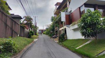 tampak depan tanah bagus di jalan toyaning,