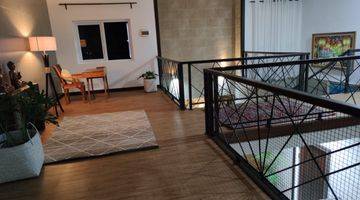 ruang keluarga rumah modern fully furnished, siap