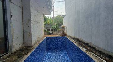 Gambar 4 Dijual Rumah Baru Posisi Hook Lengkap dengan Swimming Pool 