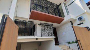 Gambar 1  Dijual Rumah 3 Lantai Di Kemang Unfurnished