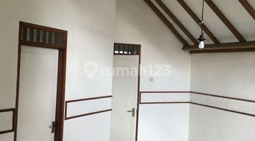 kamar tidur rumah klasik murah lokasi strategis