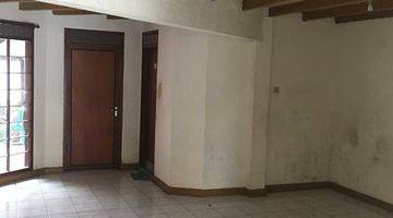 ruang keluarga rumah klasik murah lokasi strategis