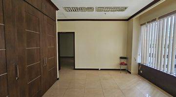 Gambar 3 Office Space Plaza Asia Senayan Jakarta Selatan D I