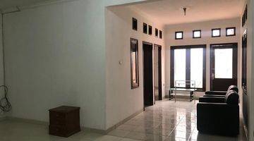 Gambar 3 Rumah Minimalis Modern di lingkungan perumahan Kemang Pratama 1