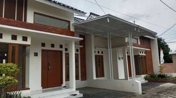 Gambar 2 Rumah di dpn  tamn rakyat slawi SHM neo. Cluster alexandiria