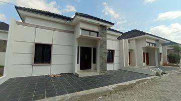 Gambar 1 Rumah sapphire townhouse di Slawi alun2