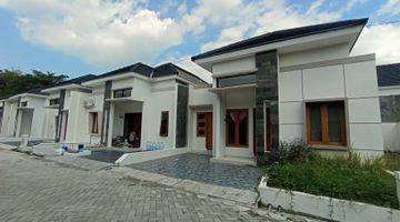 Gambar 5 Rumah sapphire townhouse di Slawi alun2