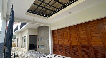 Gambar 3 Dijual Rumah Mewah Dan Cantik Dalam Perumahan Jakal Km 7,5