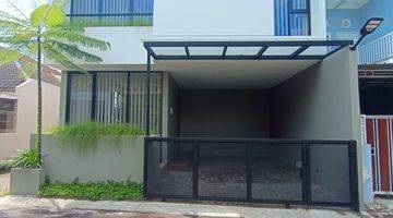 Gambar 1 Rumah 2 Lantai Baru Furnished di Kampus Uii Jakal Sleman, Sleman