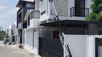 Gambar 1 DIJUAL RUMAH MEWAH 2 LANTAI DALAM PERUMAHAN DEKAT MALIOBORO DAN ALUN ALUN KOTA JOGJA