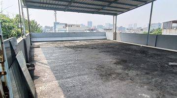 Gambar 4 Gudang Jembatan Lima Lokasi Strategis, Office