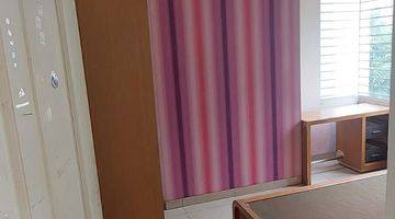kamar tidur rumah murah 3 lantai di