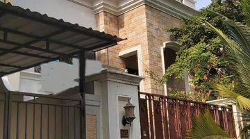 tampak depan rumah murah mewah di pik