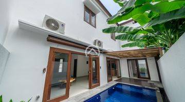 Gambar 1 Spacious 4 Bedroom Villa For Sale In Kerobokan Residential Complex