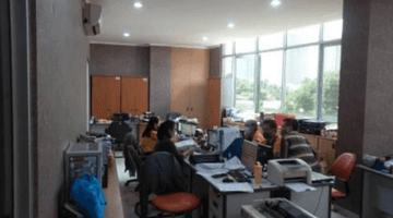 Gambar 1 Gedung Showroom Kantor Pinggir Jalan Ciputat Raya Pondok Pinang