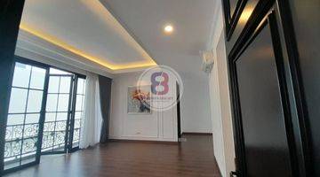 Gambar 4 Rumah Mewah American Classic di Kebayoran Bintaro Jaya Sektor 7 