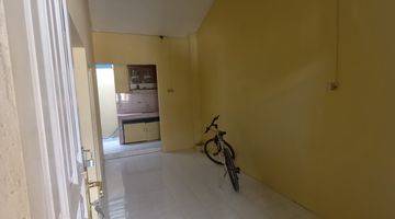 ruang tamu rumah siap huni dekat usm,