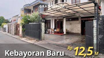 Gambar 1 Rumah dua lantai siap huni di kebayoran baru