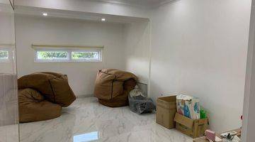 Gambar 4 Rumah Pantai Indah Kapuk 4x12 Renov 4 Lantai Furnished