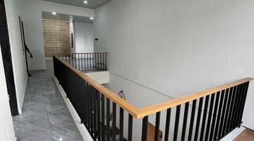 Gambar 2 Best offer rumah kosan baru cantik renovasi total Senopati Jaksel