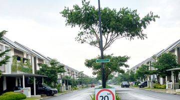 Gambar 1 Disewakan Rumah Besar Summarecon di Jalur Utama Cluster Cynthia