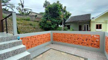 ruang keluarga rumah siap huni bangunan baru