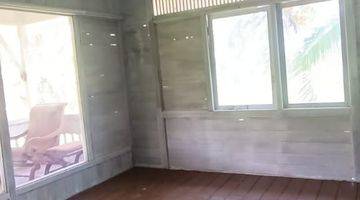 Gambar 1 Wooden house and minimalist for rent