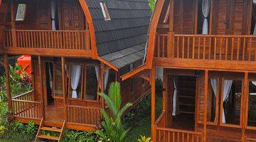 Gambar 4 Wooden Villa For Sale