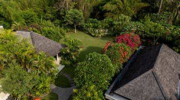 Gambar 3 Rumah Dengan Kebun Hijau Yg Asri Di Padang Galak ,sanur