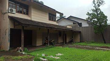 tampak depan disewakan rumah 2lt di simprug