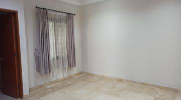 kamar tidur disewakan rumah area senayan jakarta