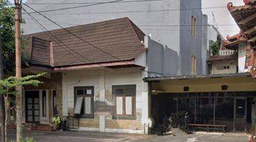 tampak depan dijual bangunan komersial hitung tanah