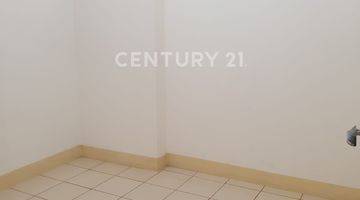 Gambar 4 Apartemen Puri Park View 2BR View Swimming Pool