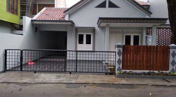 Gambar 1 For Rent Rumah Kebayoran Lt 218m² Lb 200m² 3 Kt 2 Km 9.24