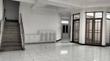 Gambar 4 For Rent Rumah Senopati Lt 300m Lb 450m 5 Kt 3 Km 2 Lt 10.24