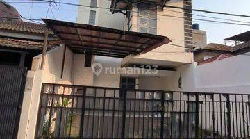 Gambar 1 Rumah Tebet Disewakan Lt 200 Lb 300 Fully Furnished 8.24