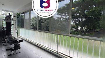 foto lainnya  rumah hoek rapi ada kolam