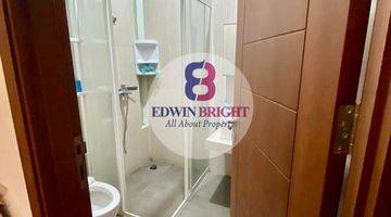 kamar mandi rumah cantik di discovery eola