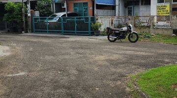 Gambar 3 Rumah Lama Hitung Tanah Depan Taman Di Bsd Griya Loka, Tangerang